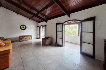 Casa de condomínio à venda com 400m², 7 quartos e 3 vagasSala