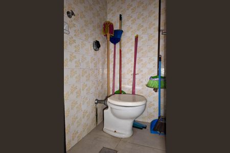 Casa de condomínio à venda com 400m², 7 quartos e 3 vagasBanheiro de serviço