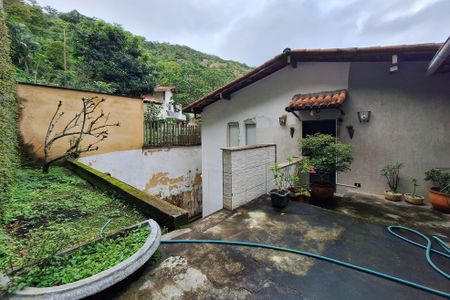 Casa de condomínio à venda com 400m², 7 quartos e 3 vagasQuintal