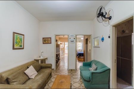 Casa à venda com 213m², 2 quartos e 2 vagasSala