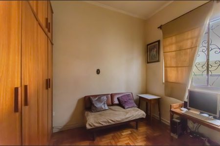 Casa à venda com 213m², 2 quartos e 2 vagasQuarto