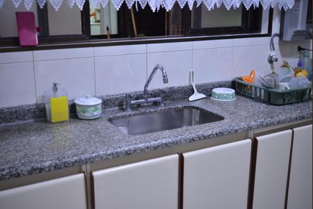 Apartamento à venda com 103m², 3 quartos e 2 vagasCozinha