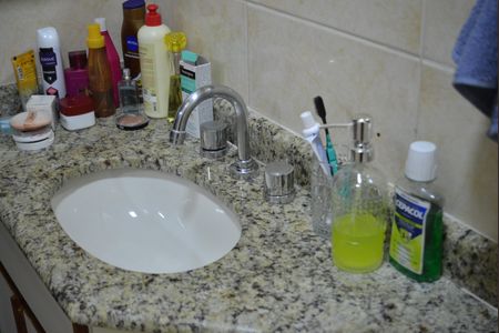 Apartamento à venda com 103m², 3 quartos e 2 vagasBanheiro Social