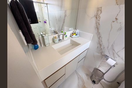 Apartamento à venda com 194m², 3 quartos e 2 vagasBanheiro da Suíte