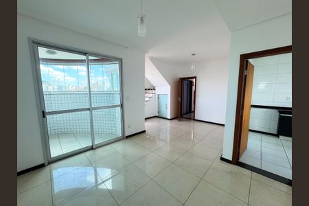 Apartamento à venda com 194m², 2 quartos e 4 vagas Apartamento à venda com 194m², 2 quartos e 4 vagasSala