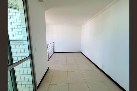 Apartamento à venda com 194m², 2 quartos e 4 vagas Apartamento à venda com 194m², 2 quartos e 4 vagasCobertura