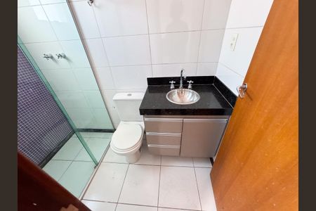 Apartamento à venda com 194m², 2 quartos e 4 vagas Apartamento à venda com 194m², 2 quartos e 4 vagasBanheiro do Quarto