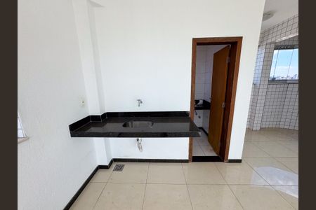 Apartamento à venda com 194m², 2 quartos e 4 vagas Apartamento à venda com 194m², 2 quartos e 4 vagasCobertura