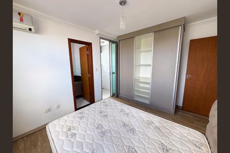 Apartamento à venda com 194m², 2 quartos e 4 vagas Apartamento à venda com 194m², 2 quartos e 4 vagasQuarto