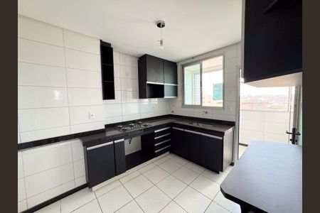 Apartamento à venda com 194m², 2 quartos e 4 vagas Apartamento à venda com 194m², 2 quartos e 4 vagasCozinha