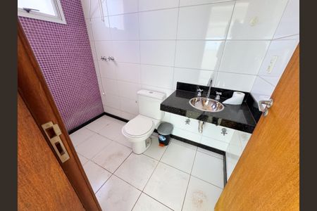 Apartamento à venda com 194m², 2 quartos e 4 vagas Apartamento à venda com 194m², 2 quartos e 4 vagasCobertura banheiro