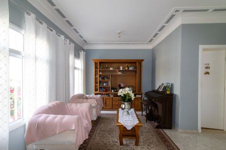 Casa à venda com 343m², 5 quartos e 4 vagasSala