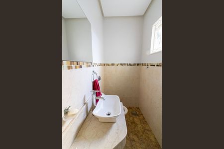 Casa à venda com 343m², 5 quartos e 4 vagasLavabo