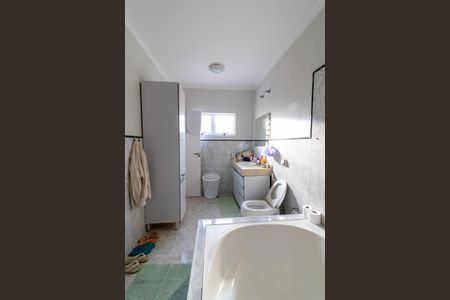 Casa à venda com 343m², 5 quartos e 4 vagasBanheiro da Suíte 1