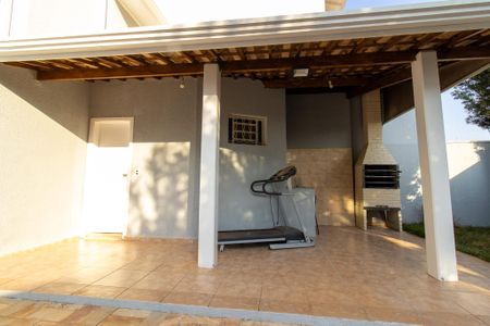 Casa à venda com 343m², 5 quartos e 4 vagasÁrea Externa