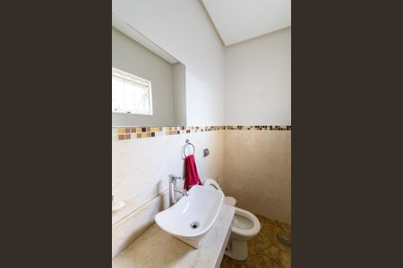 Casa à venda com 343m², 5 quartos e 4 vagasLavabo