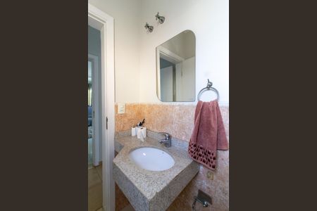 Casa à venda com 343m², 5 quartos e 4 vagasBanheiro da Suíte 4