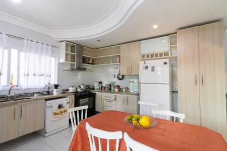 Casa à venda com 343m², 5 quartos e 4 vagasCozinha