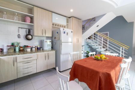 Casa à venda com 343m², 5 quartos e 4 vagasCozinha