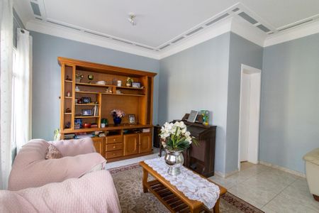 Casa à venda com 343m², 5 quartos e 4 vagasSala