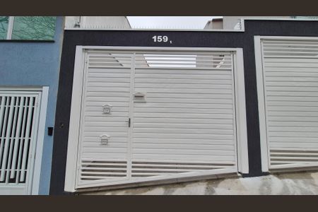 Casa à venda com 74m², 3 quartos e 2 vagasFachada