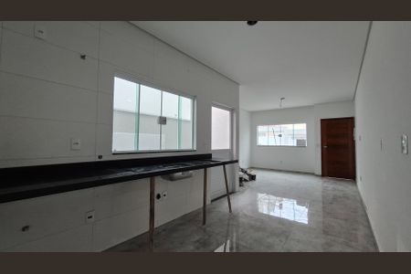 Casa à venda com 74m², 3 quartos e 2 vagasCozinha