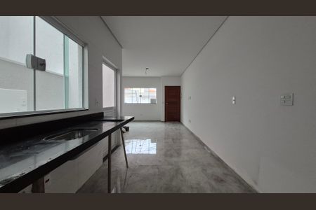 Casa à venda com 74m², 3 quartos e 2 vagasCozinha