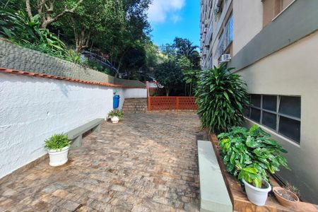 Apartamento para alugar com 73m², 2 quartos e 1 vagaÁrea comum