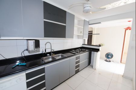 Casa para alugar com 120m², 2 quartos e 1 vagaCozinha