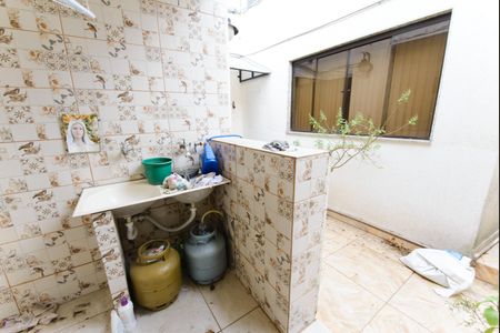 Casa para alugar com 120m², 2 quartos e 1 vagaÁrea de Serviço