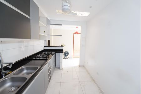 Casa para alugar com 120m², 2 quartos e 1 vagaCozinha