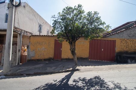 Casa à venda com 360m², 3 quartos e 2 vagasFachada