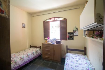 Casa à venda com 360m², 3 quartos e 2 vagasQuarto 2