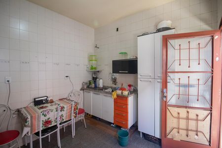 Casa à venda com 360m², 3 quartos e 2 vagasCozinha