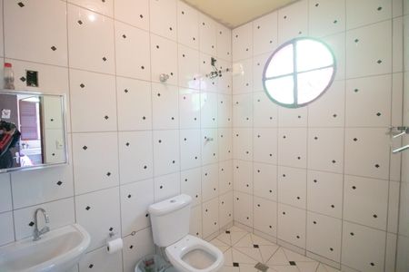 Casa à venda com 360m², 3 quartos e 2 vagasBanheiro da Suíte