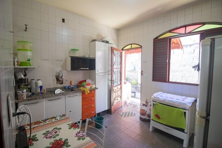 Casa à venda com 360m², 3 quartos e 2 vagasCozinha