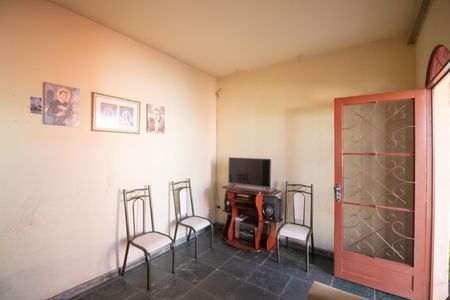 Casa à venda com 360m², 3 quartos e 2 vagasSala