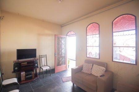 Casa à venda com 360m², 3 quartos e 2 vagasSala