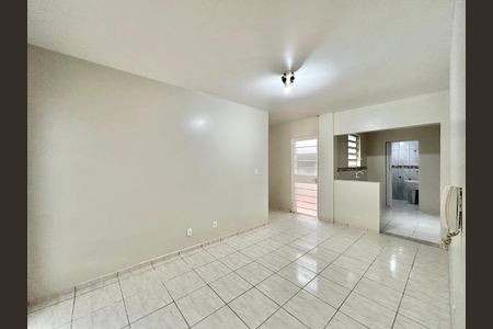 Apartamento à venda com 68m², 1 quarto e sem vagaSala