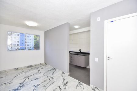 Sala de apartamento para alugar com 2 quartos, 42m² em Jardim Paris, São Paulo