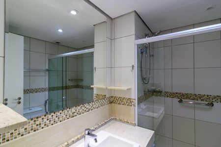Apartamento para alugar com 236m², 3 quartos e 4 vagasBanheiro da Suíte 3