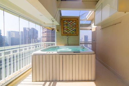 Apartamento para alugar com 236m², 3 quartos e 4 vagasSala Varanda