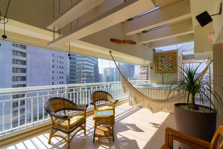 Apartamento para alugar com 236m², 3 quartos e 4 vagasSala Varanda