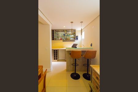 Apartamento para alugar com 236m², 3 quartos e 4 vagasHome Bar