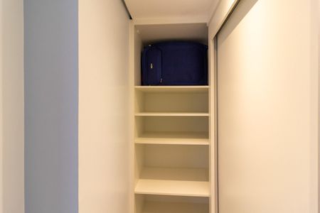 Apartamento para alugar com 236m², 3 quartos e 4 vagasQuarto 1 - Suíte 1 Closet