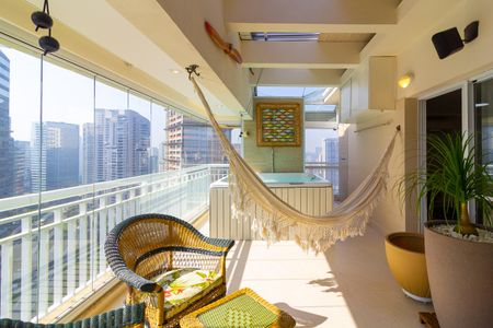 Apartamento para alugar com 236m², 3 quartos e 4 vagasSala Varanda