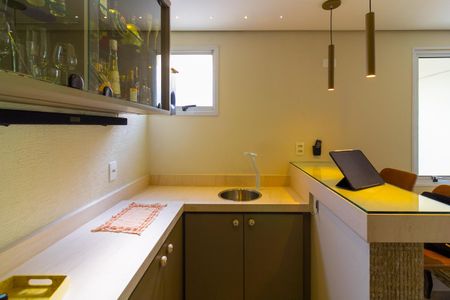 Apartamento para alugar com 236m², 3 quartos e 4 vagasHome Bar