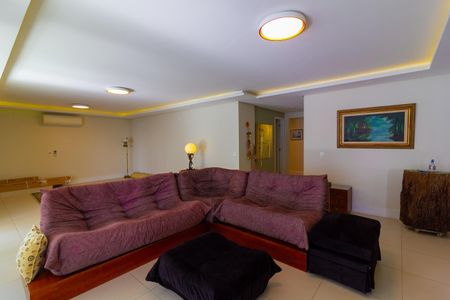 Apartamento para alugar com 236m², 3 quartos e 4 vagasSala de Estar