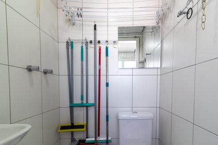 Apartamento para alugar com 236m², 3 quartos e 4 vagasBanheiro de Serviço