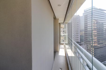 Apartamento para alugar com 236m², 3 quartos e 4 vagasQuarto 1 - Suíte 1 Varanda